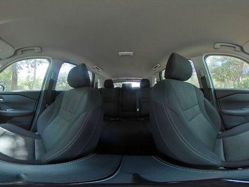 Used 2025 Nissan Rogue SV FWD image 43