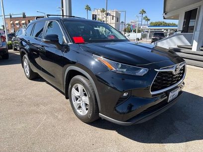 Used 2024 Toyota Highlander LE
