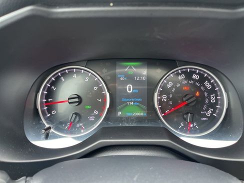 Used 2020 Toyota RAV4 XLE Premium image 15