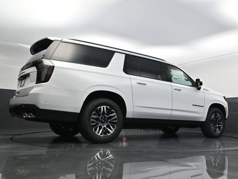 New 2026 Chevrolet Suburban Z71 w/ Z71 Off-Road Package AWD/4WD image 48