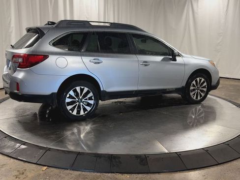 Used 2016 Subaru Outback 3.6R Limited image 2