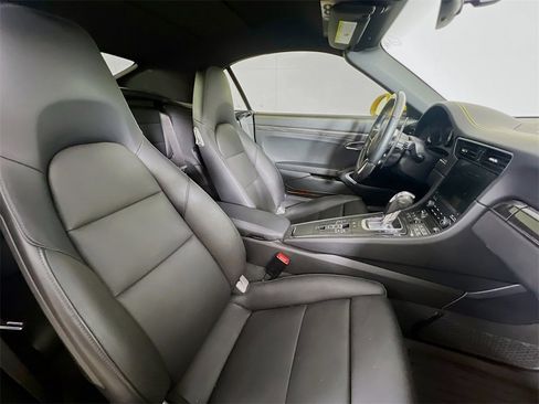Certified 2017 Porsche 911 Turbo image 29