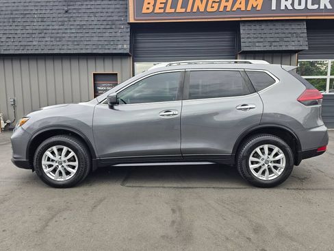 Used 2019 Nissan Rogue SV AWD/4WD image 2