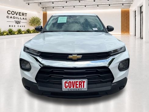 Used 2021 Chevrolet TrailBlazer LS FWD image 3