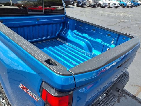 Used 2023 Chevrolet Colorado Z71 w/ Z71 Convenience Package 2 AWD/4WD image 28