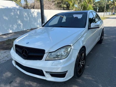 Used 2014 Mercedes-Benz C 250 Sedan image 5
