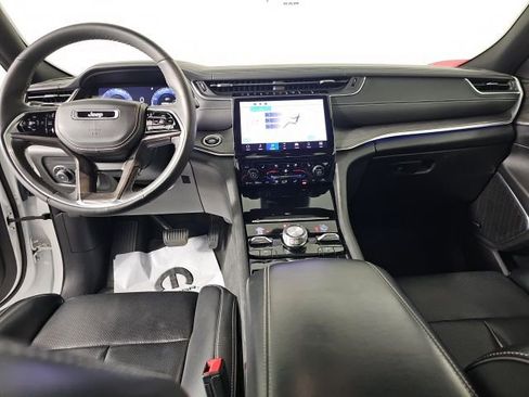 Certified 2023 Jeep Grand Cherokee Overland w/ Luxury Tech Group IV image 15