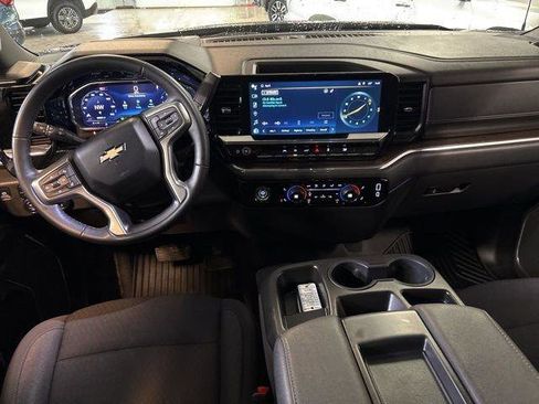 Used 2024 Chevrolet Silverado 1500 LT AWD/4WD image 13