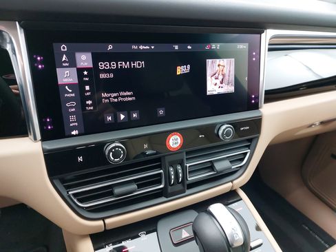 Certified 2026 Porsche Macan S image 22