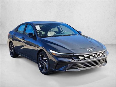 New 2025 Hyundai Elantra Sport FWD image 7