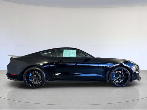 Used 2018 Ford Mustang GT w/ GT Performance Package RWD image 9