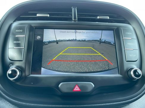 Used 2025 Kia Soul LX w/ LX Technology Package image 24