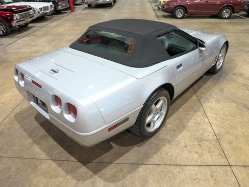 Used 1996 Chevrolet Corvette Convertible RWD image 31