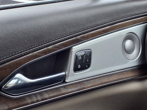 Used 2018 Lincoln MKX Reserve w/ Luxury Package image 27