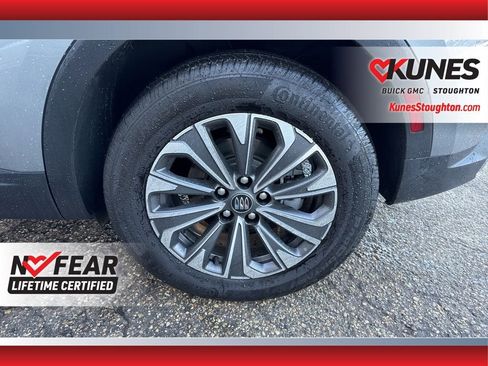 Used 2025 Buick Envision Preferred image 18