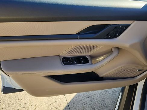 Certified 2025 Porsche Taycan image 11