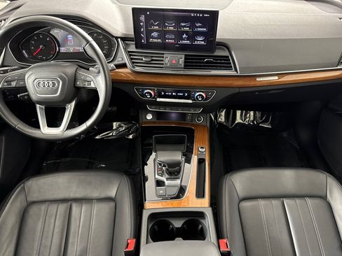 Used 2023 Audi Q5 2.0T Premium w/ Convenience Package image 12