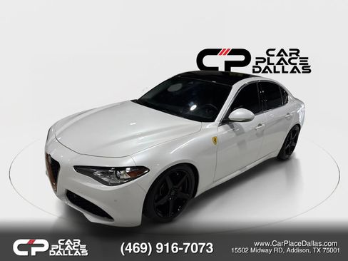 Used 2018 Alfa Romeo Giulia Ti RWD image 4