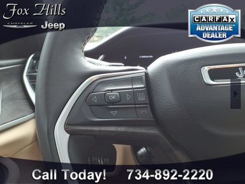 Used 2025 Jeep Grand Cherokee L Limited w/ Luxury Tech Group II AWD/4WD image 19