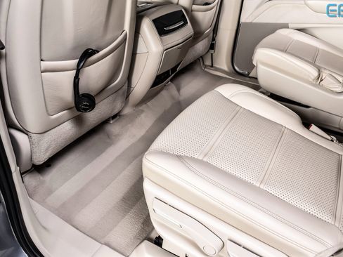 Used 2021 Cadillac Escalade ESV Premium Luxury Platinum image 20