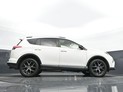 Used 2016 Toyota RAV4 SE FWD image 27