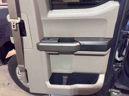 Used 2017 Ford F150 XLT w/ Equipment Group 302A Luxury image 22