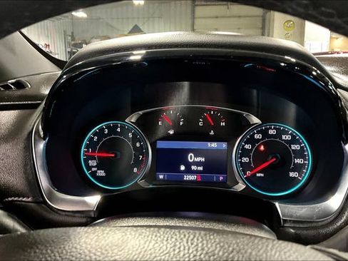 Used 2023 Chevrolet Traverse LT FWD image 13