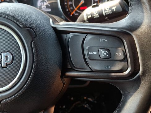 Used 2019 Jeep Wrangler Sport AWD/4WD image 21