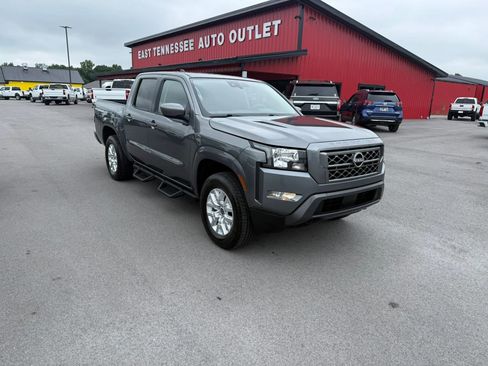 Used 2022 Nissan Frontier SV AWD/4WD image 1