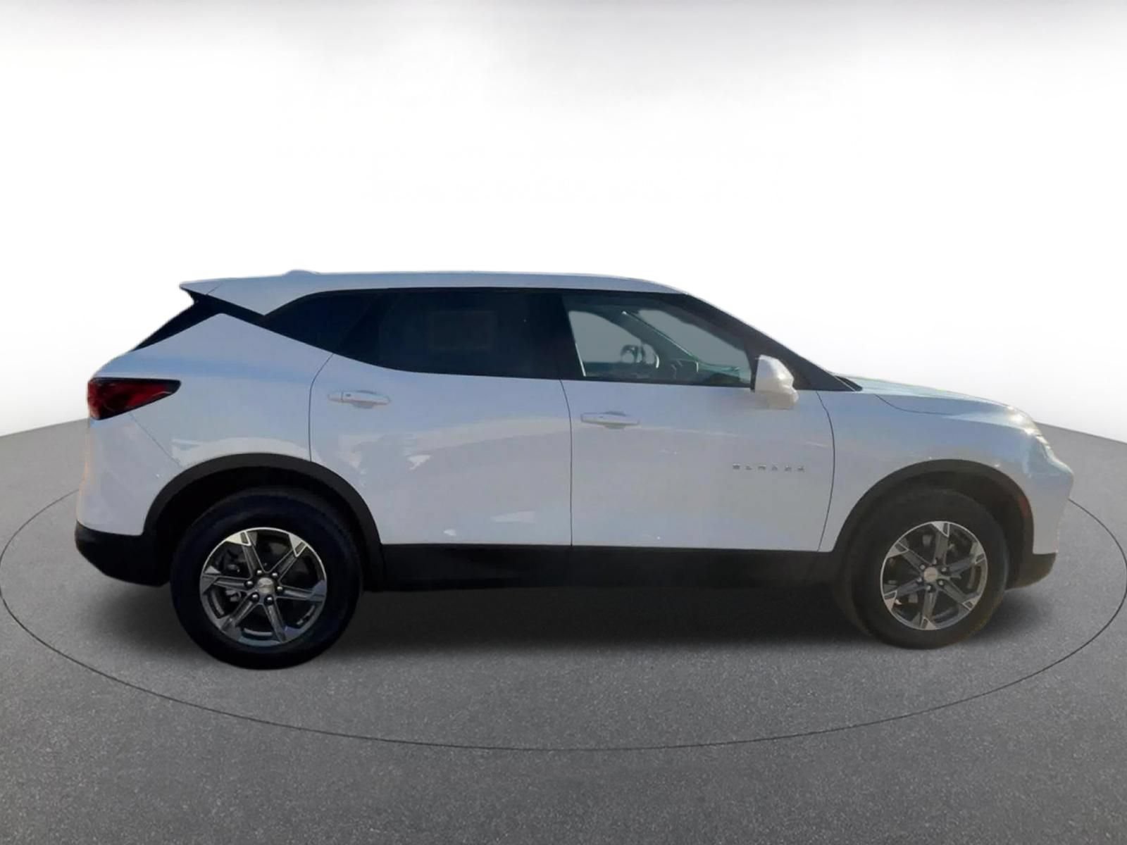 Used 2026 Chevrolet Blazer LT FWD image 15