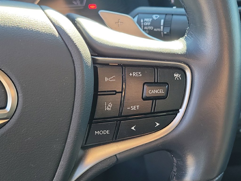 Used 2023 Lexus ES 300h w/ Accessory Package (Z2) FWD image 19