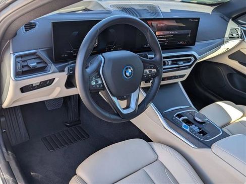 Used 2023 BMW i4 eDrive35 RWD image 10