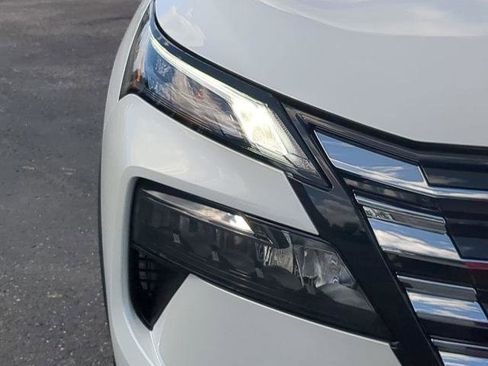 Certified 2026 Nissan Rogue SV FWD image 11