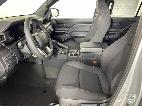 New 2026 Toyota 4Runner SR5 AWD/4WD image 2