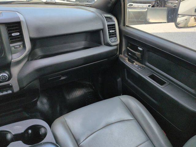 Used 2021 RAM 3500 Tradesman w/ Chrome Appearance Group AWD/4WD image 16
