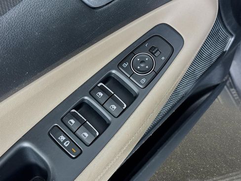 Used 2020 Hyundai Santa Fe SEL image 19