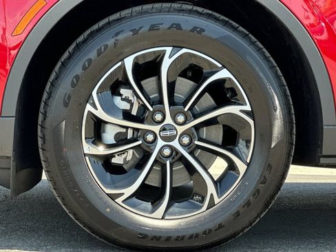 New 2026 Lincoln Nautilus Premier AWD/4WD image 25