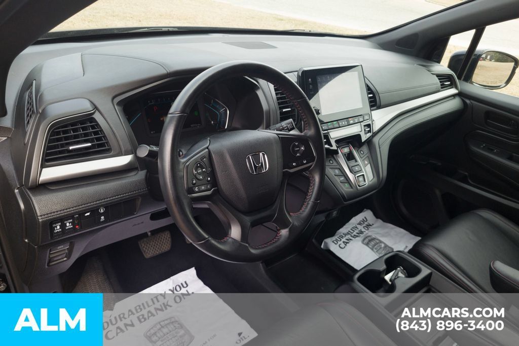 Used 2023 Honda Odyssey Sport image 15
