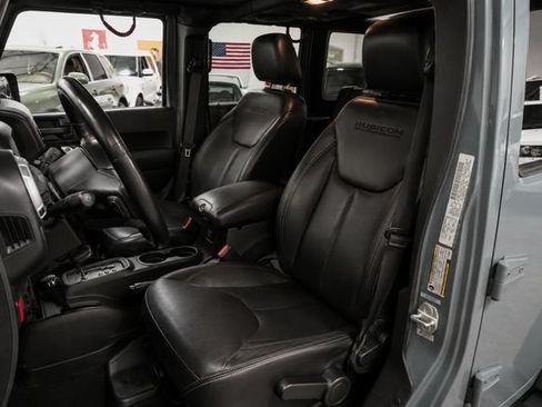 Used 2013 Jeep Wrangler Unlimited Rubicon AWD/4WD image 20