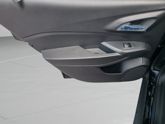 New 2026 Chevrolet Trax RS FWD image 15