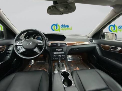 Used 2014 Mercedes-Benz C 300 4MATIC Sedan image 29