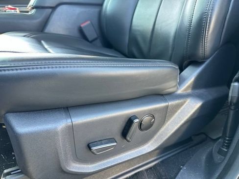 Used 2024 Ford Expedition XLT AWD/4WD image 5