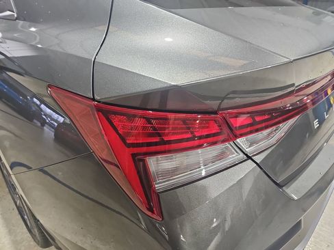 New 2026 Hyundai Elantra Limited FWD image 33