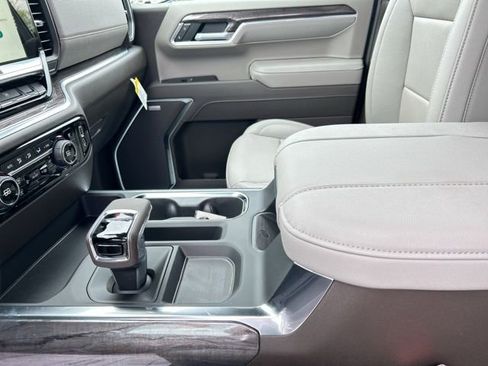 New 2026 Chevrolet Silverado 1500 LTZ w/ LTZ Premium Package AWD/4WD image 29