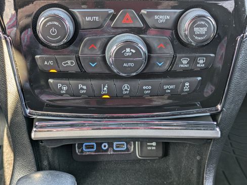 Used 2021 Jeep Grand Cherokee 80th Anniversary w/ Quick Order Package 28K 80th image 26