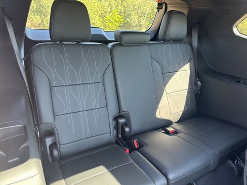 Certified 2025 Buick Enclave Avenir w/ Super Cruise Package image 42