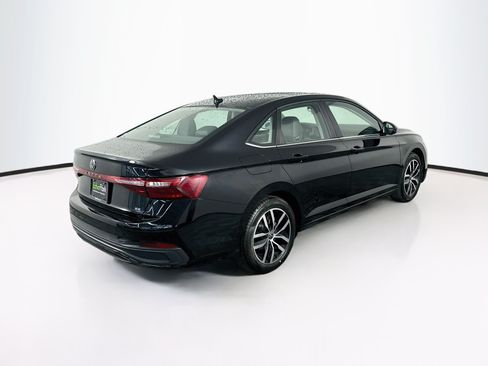 Used 2025 Volkswagen Jetta SE FWD image 9