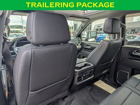 Used 2024 Chevrolet Silverado 2500 LTZ w/ LTZ Convenience Package AWD/4WD image 14