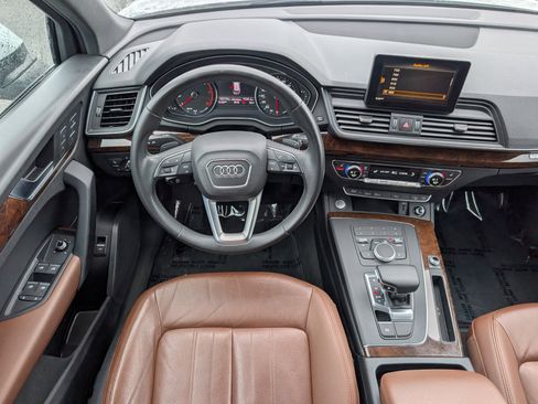 Used 2020 Audi Q5 2.0T Premium w/ Convenience Package image 18