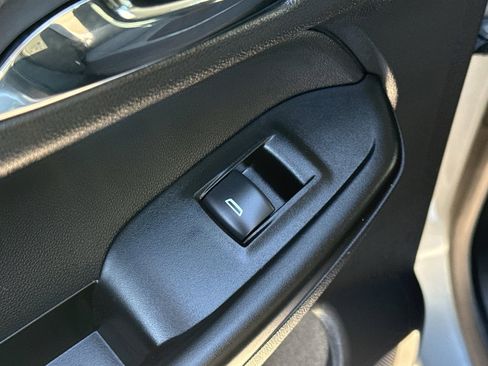 Used 2025 Chevrolet TrailBlazer LT w/ Driver Confidence Package image 30